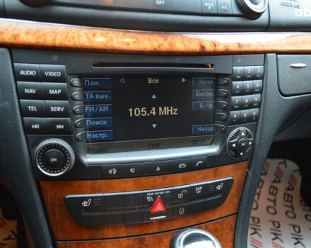 Синий Мерседес Е-Класс, объемом двигателя 0 л и пробегом 300 тыс. км за 9300 $, фото 9 на Automoto.ua