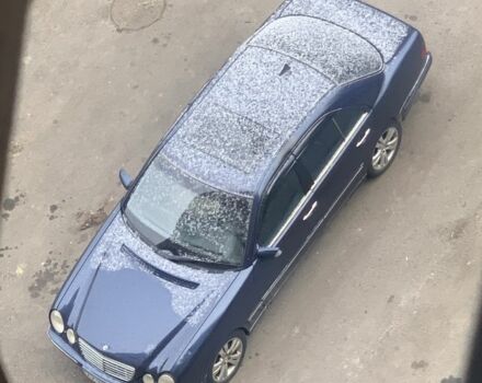 Синий Мерседес Е-Класс, объемом двигателя 3.2 л и пробегом 500 тыс. км за 4000 $, фото 1 на Automoto.ua