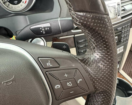 Синий Мерседес Е-Класс, объемом двигателя 3.5 л и пробегом 138 тыс. км за 18800 $, фото 42 на Automoto.ua