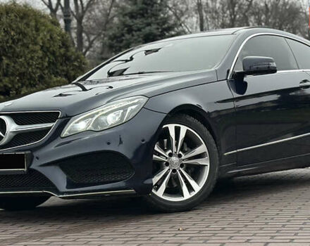 Синий Мерседес Е-Класс, объемом двигателя 3.5 л и пробегом 138 тыс. км за 18800 $, фото 1 на Automoto.ua