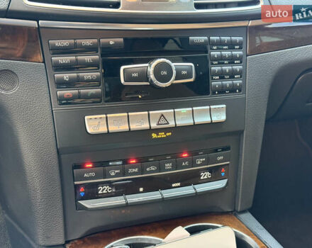 Синий Мерседес Е-Класс, объемом двигателя 3.5 л и пробегом 122 тыс. км за 17000 $, фото 11 на Automoto.ua