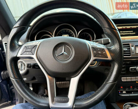 Синий Мерседес Е-Класс, объемом двигателя 3.5 л и пробегом 122 тыс. км за 17000 $, фото 12 на Automoto.ua