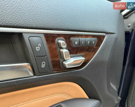 Синий Мерседес Е-Класс, объемом двигателя 3.5 л и пробегом 122 тыс. км за 17000 $, фото 9 на Automoto.ua