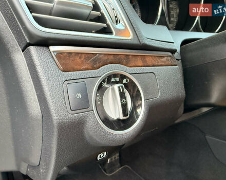 Синий Мерседес Е-Класс, объемом двигателя 3.5 л и пробегом 122 тыс. км за 17000 $, фото 14 на Automoto.ua