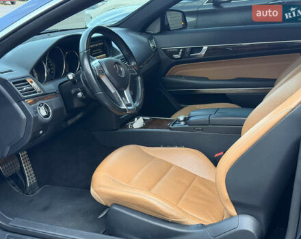 Синий Мерседес Е-Класс, объемом двигателя 3.5 л и пробегом 122 тыс. км за 17000 $, фото 6 на Automoto.ua