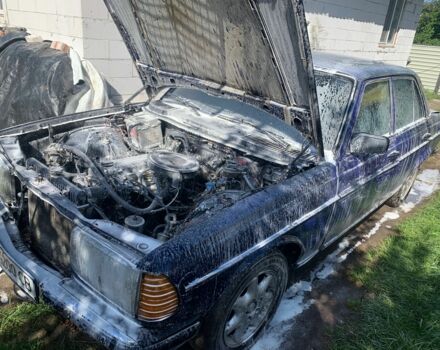 Синий Мерседес Е-Класс, объемом двигателя 2 л и пробегом 299 тыс. км за 700 $, фото 5 на Automoto.ua