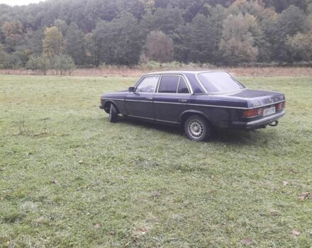 Синий Мерседес Е-Класс, объемом двигателя 2 л и пробегом 407 тыс. км за 1000 $, фото 4 на Automoto.ua