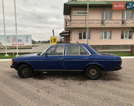 Синий Мерседес Е-Класс, объемом двигателя 2 л и пробегом 180 тыс. км за 950 $, фото 3 на Automoto.ua