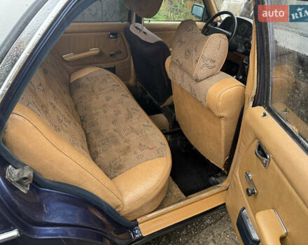 Мерседес Е-Класс 1982 в Кропивницком (Кировограде) на Automoto.ua Синий Мерседес Е-Класс, объемом двигателя 3 л и пробегом 287 тыс. км за 1500 $, фото 11 на Automoto.ua