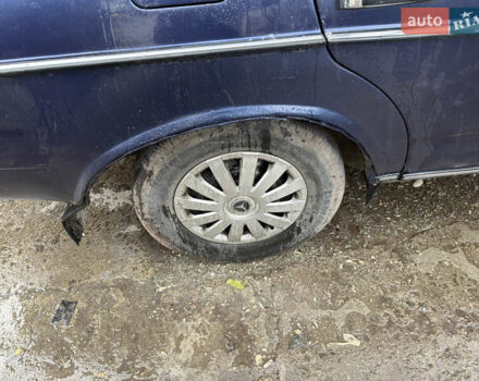 Мерседес Е-Класс 1982 в Кропивницком (Кировограде) на Automoto.ua Синий Мерседес Е-Класс, объемом двигателя 3 л и пробегом 287 тыс. км за 1500 $, фото 4 на Automoto.ua