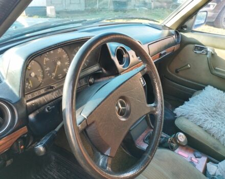 Синій Мерседес Е-Клас, об'ємом двигуна 2.4 л та пробігом 300 тис. км за 1200 $, фото 6 на Automoto.ua