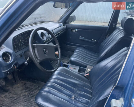 Синій Мерседес Е-Клас, об'ємом двигуна 2.4 л та пробігом 400 тис. км за 1300 $, фото 7 на Automoto.ua