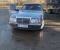 Синій Мерседес Е-Клас, об'ємом двигуна 2.3 л та пробігом 320 тис. км за 1600 $, фото 1 на Automoto.ua