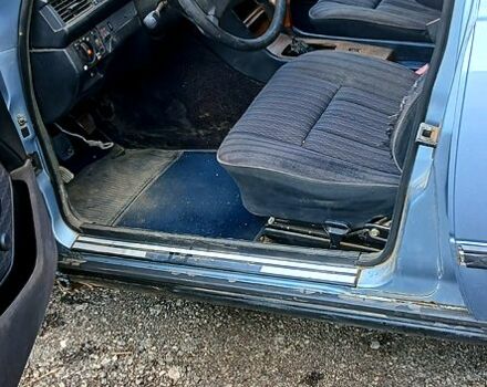 Синий Мерседес Е-Класс, объемом двигателя 2.3 л и пробегом 0 тыс. км за 600 $, фото 4 на Automoto.ua