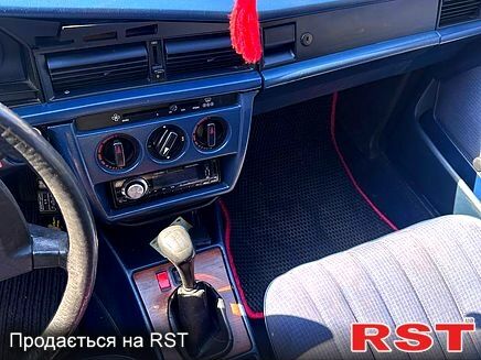 Синий Мерседес Е-Класс, объемом двигателя 2 л и пробегом 377 тыс. км за 1500 $, фото 5 на Automoto.ua