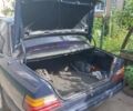 Синий Мерседес Е-Класс, объемом двигателя 2 л и пробегом 340 тыс. км за 2000 $, фото 3 на Automoto.ua