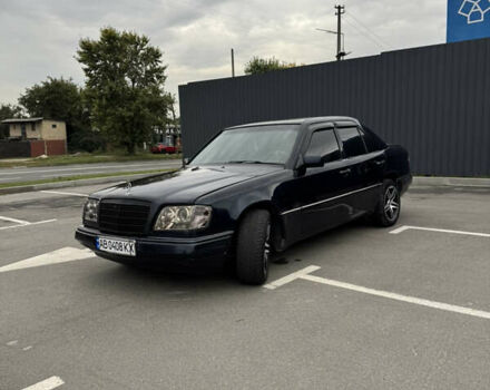 Синий Мерседес Е-Класс, объемом двигателя 2.3 л и пробегом 370 тыс. км за 2900 $, фото 6 на Automoto.ua