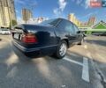 Синий Мерседес Е-Класс, объемом двигателя 2 л и пробегом 326 тыс. км за 3900 $, фото 9 на Automoto.ua