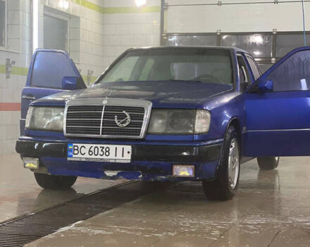 Синий Мерседес Е-Класс, объемом двигателя 2.5 л и пробегом 100 тыс. км за 1100 $, фото 2 на Automoto.ua