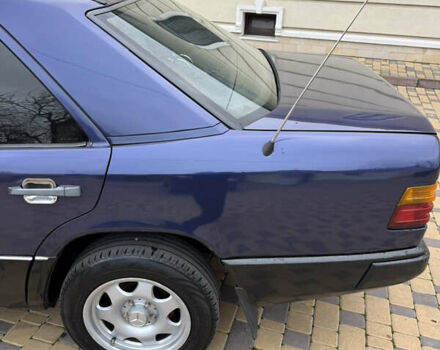 Синий Мерседес Е-Класс, объемом двигателя 2 л и пробегом 390 тыс. км за 1950 $, фото 17 на Automoto.ua