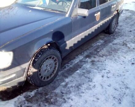 Синий Мерседес Е-Класс, объемом двигателя 0 л и пробегом 200 тыс. км за 1700 $, фото 5 на Automoto.ua