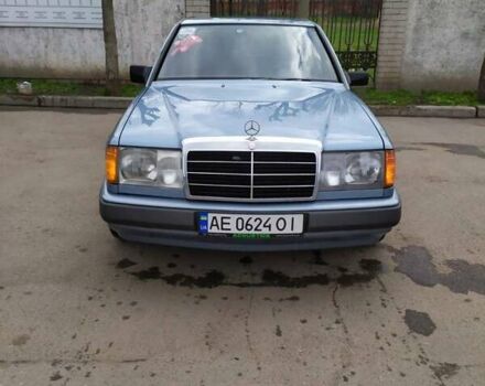 Синій Мерседес Е-Клас, об'ємом двигуна 2.3 л та пробігом 450 тис. км за 3000 $, фото 5 на Automoto.ua