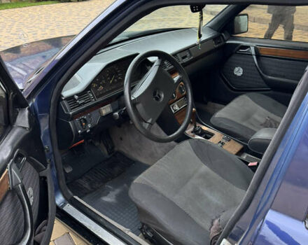 Синий Мерседес Е-Класс, объемом двигателя 2 л и пробегом 390 тыс. км за 1950 $, фото 15 на Automoto.ua