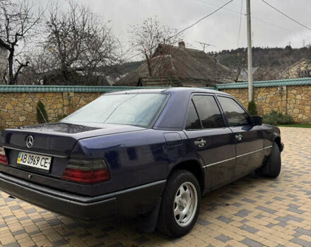 Синий Мерседес Е-Класс, объемом двигателя 2 л и пробегом 390 тыс. км за 1950 $, фото 1 на Automoto.ua