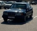 Синій Мерседес Е-Клас, об'ємом двигуна 2 л та пробігом 400 тис. км за 1600 $, фото 1 на Automoto.ua