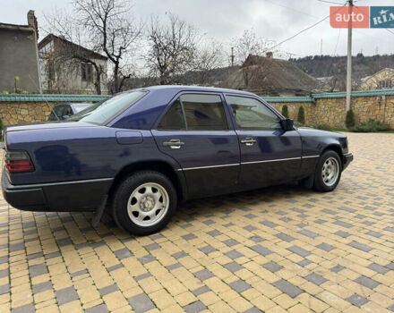 Синий Мерседес Е-Класс, объемом двигателя 2 л и пробегом 390 тыс. км за 1950 $, фото 21 на Automoto.ua