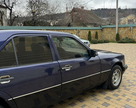 Синий Мерседес Е-Класс, объемом двигателя 2 л и пробегом 390 тыс. км за 1950 $, фото 13 на Automoto.ua
