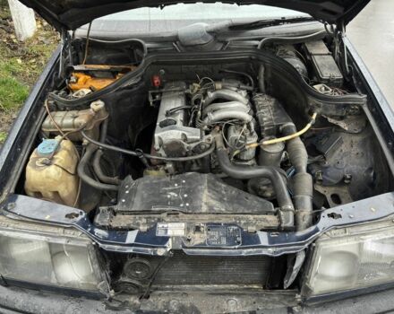 Синій Мерседес Е-Клас, об'ємом двигуна 2 л та пробігом 200 тис. км за 1490 $, фото 10 на Automoto.ua