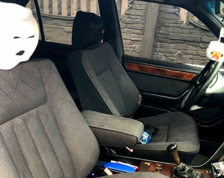 Синий Мерседес Е-Класс, объемом двигателя 2.6 л и пробегом 430 тыс. км за 1200 $, фото 5 на Automoto.ua