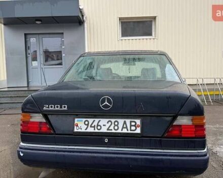 Синій Мерседес Е-Клас, об'ємом двигуна 2 л та пробігом 305 тис. км за 1200 $, фото 5 на Automoto.ua