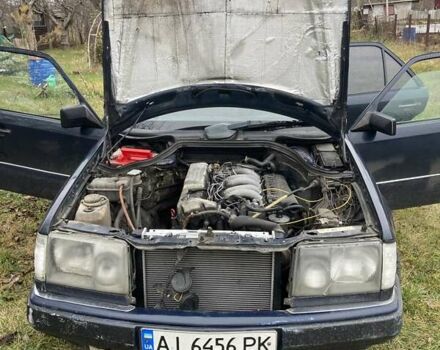 Синій Мерседес Е-Клас, об'ємом двигуна 3 л та пробігом 400 тис. км за 1800 $, фото 1 на Automoto.ua