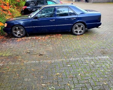 Синій Мерседес Е-Клас, об'ємом двигуна 2.3 л та пробігом 286 тис. км за 2100 $, фото 5 на Automoto.ua