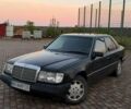 Синий Мерседес Е-Класс, объемом двигателя 2.5 л и пробегом 300 тыс. км за 2199 $, фото 1 на Automoto.ua