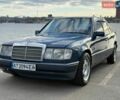 Синий Мерседес Е-Класс, объемом двигателя 2.6 л и пробегом 500 тыс. км за 2300 $, фото 2 на Automoto.ua