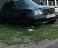 Синий Мерседес Е-Класс, объемом двигателя 2.6 л и пробегом 110 тыс. км за 1126 $, фото 1 на Automoto.ua