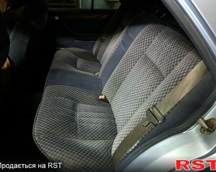 Синій Мерседес Е-Клас, об'ємом двигуна 3 л та пробігом 235 тис. км за 4500 $, фото 11 на Automoto.ua