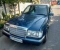 Синий Мерседес Е-Класс, объемом двигателя 2.6 л и пробегом 400 тыс. км за 2700 $, фото 10 на Automoto.ua