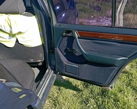 Синій Мерседес Е-Клас, об'ємом двигуна 2.3 л та пробігом 400 тис. км за 2550 $, фото 9 на Automoto.ua
