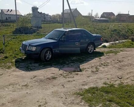 Синій Мерседес Е-Клас, об'ємом двигуна 2.3 л та пробігом 400 тис. км за 2550 $, фото 2 на Automoto.ua