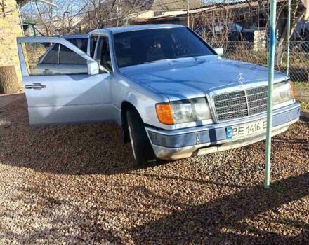 Синий Мерседес Е-Класс, объемом двигателя 2.6 л и пробегом 450 тыс. км за 2300 $, фото 2 на Automoto.ua