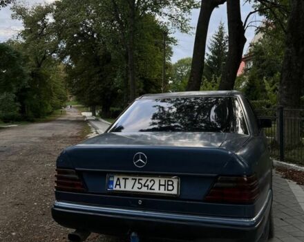 Синій Мерседес Е-Клас, об'ємом двигуна 2.3 л та пробігом 400 тис. км за 1300 $, фото 2 на Automoto.ua