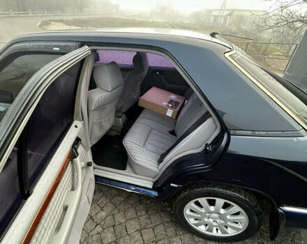 Синій Мерседес Е-Клас, об'ємом двигуна 2 л та пробігом 350 тис. км за 2400 $, фото 7 на Automoto.ua