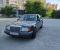 Синій Мерседес Е-Клас, об'ємом двигуна 2.5 л та пробігом 400 тис. км за 1550 $, фото 1 на Automoto.ua