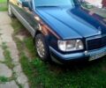 Синий Мерседес Е-Класс, объемом двигателя 2 л и пробегом 0 тыс. км за 2400 $, фото 1 на Automoto.ua