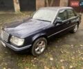 Синий Мерседес Е-Класс, объемом двигателя 3 л и пробегом 456 тыс. км за 5900 $, фото 1 на Automoto.ua