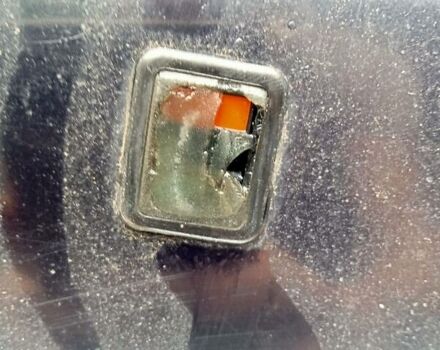 Синий Мерседес Е-Класс, объемом двигателя 2.2 л и пробегом 462 тыс. км за 2550 $, фото 3 на Automoto.ua